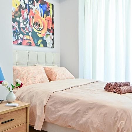 Beautiful New Apartment 5 Min From Piraeus Port Exteriör bild